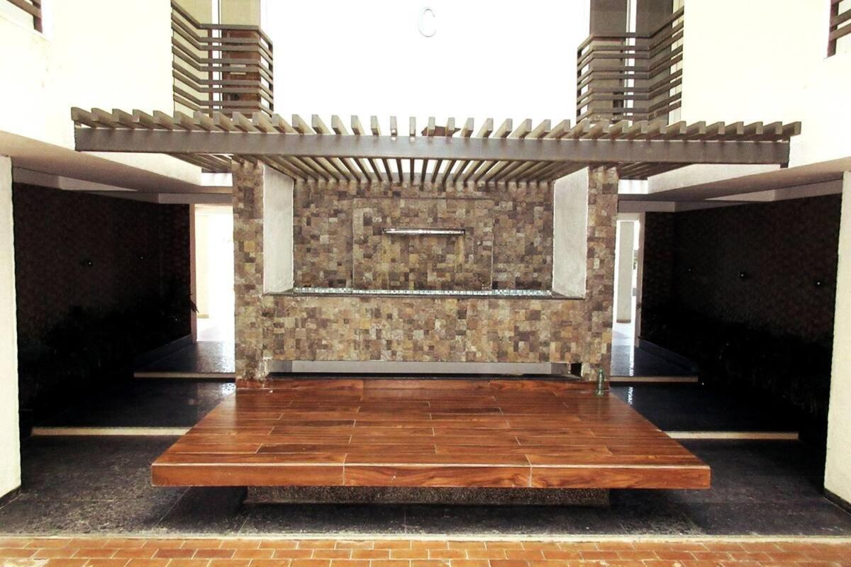 7 Seasons Palm Suite With Sky Orbit, Balcony, Swimming Pool, Wifi, Playground Rajkot Exterior photo