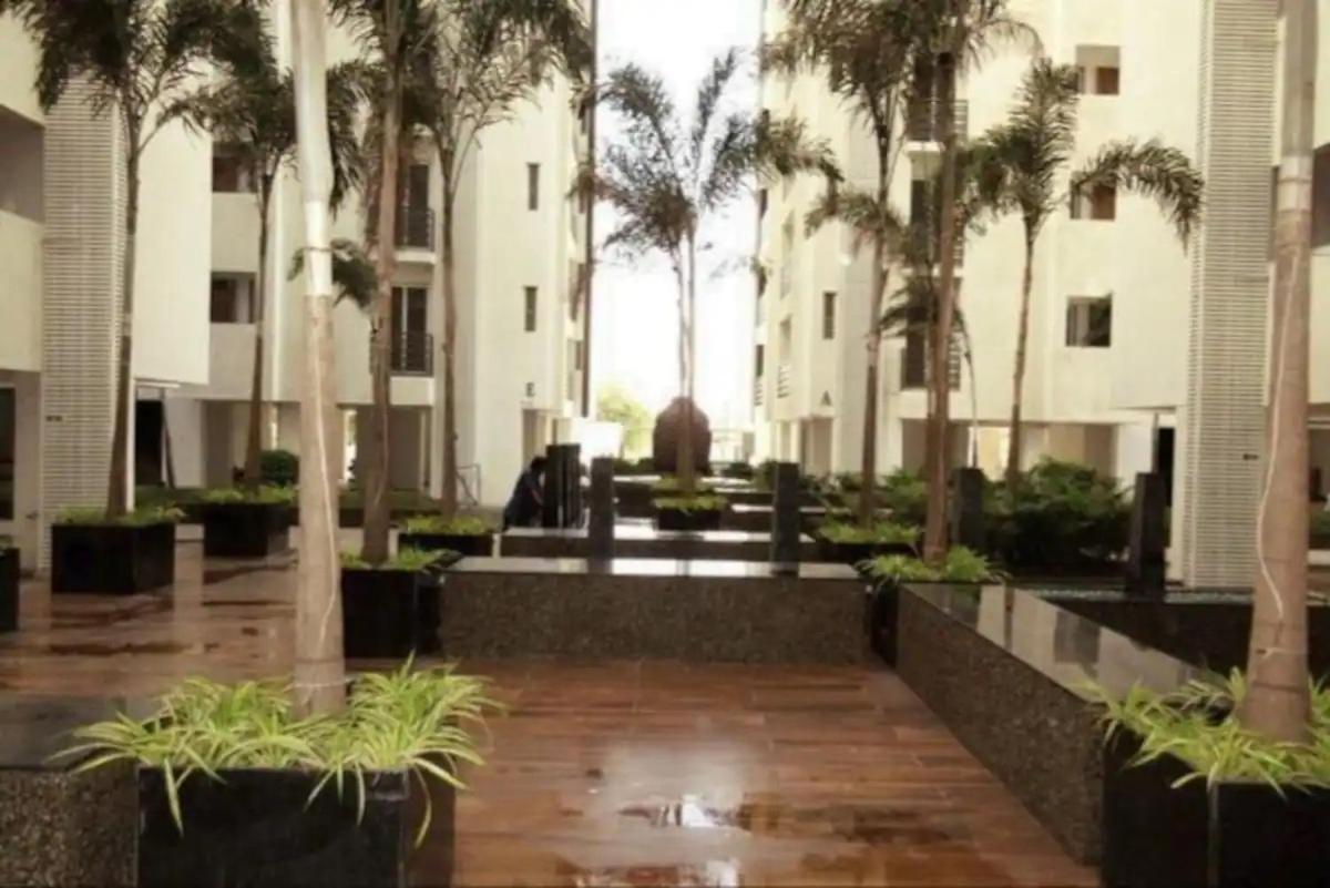 7 Seasons Palm Suite With Sky Orbit, Balcony, Swimming Pool, Wifi, Playground Rajkot Exterior photo